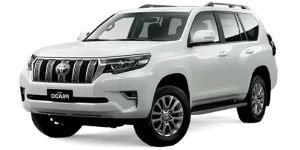 Toyota Prado 4x4 blanc vu de profil sur fond neutre